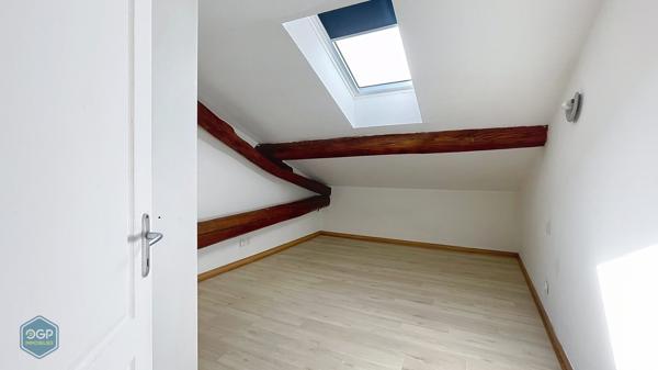 Appartement T2 en duplex à louer à Labastide-Saint-Pierre