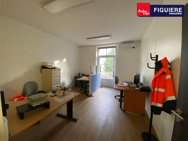 221m² de bureaux non PMR à louer avec Parking centre ville Salon de Provence
