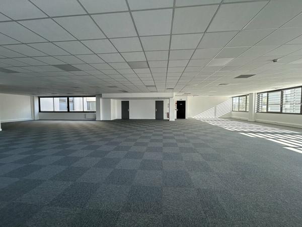 BUREAUX à LOUER de 1508 m²