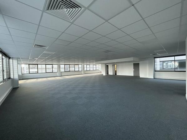 BUREAUX à LOUER de 1508 m²