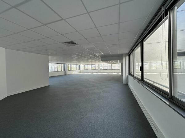 BUREAUX à LOUER de 1508 m²