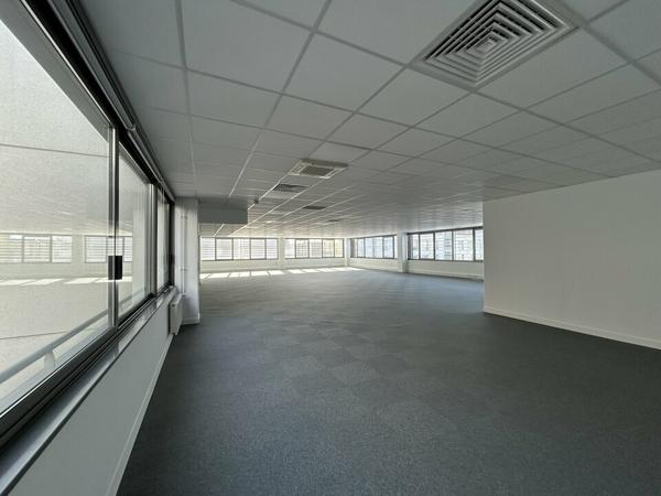 BUREAUX à LOUER de 1508 m²