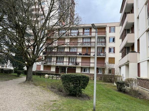Appartement à vendre |  Saint-Ouen-l'Aumône |  4 pièces | 84 m²