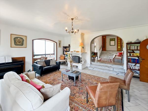 Maison Ensues La Redonne 6 pièce(s) 180 m2