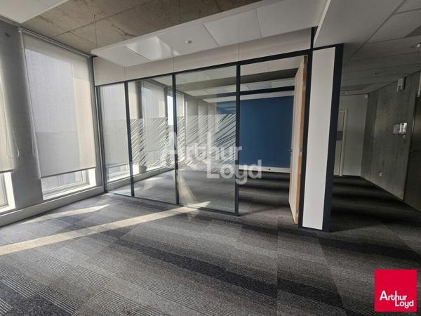 Angers Gare TGV Saint Laud plateau de bureaux de 553 m² à vendre