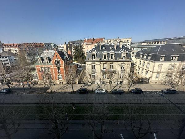BUREAUX à LOUER de 193 m²
