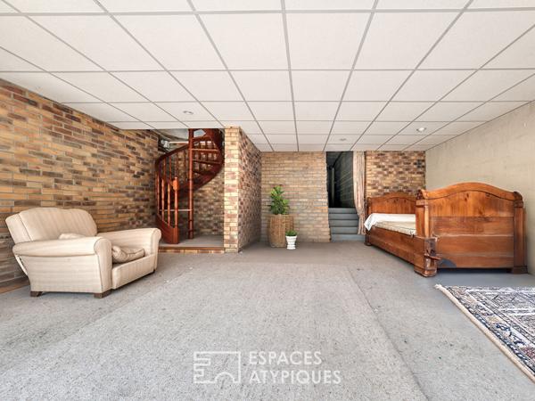 Maison d’architecte des années 1970, au coeur d’un écrin de verdure à Briis-sous- Forges