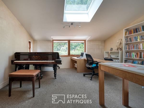 Maison d’architecte des années 1970, au coeur d’un écrin de verdure à Briis-sous- Forges