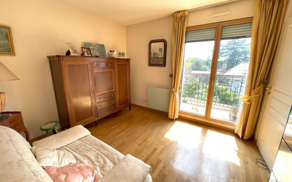 Appartement à vendre    4 pièces • 113,10 m2 Antony