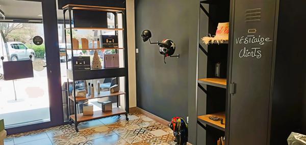 Fonds de commerce à vendre Salon de coiffure - AGDE - Excellent CA -