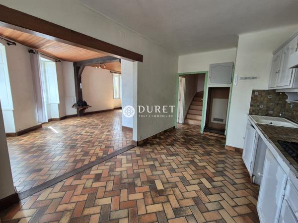 Maison de bourg - Fort potentiel - 3 ch