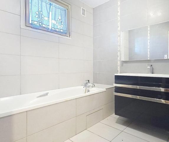 Maison Nivolas Vermelle 5 pièce(s) 150 m2 , Nivolas vermelle