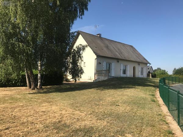 Maison à louer à Chassenard dans l'Allier (03510), ref : M-E-LOC