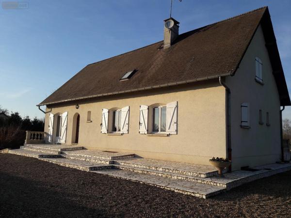 Maison à louer à Chassenard dans l'Allier (03510), ref : M-E-LOC