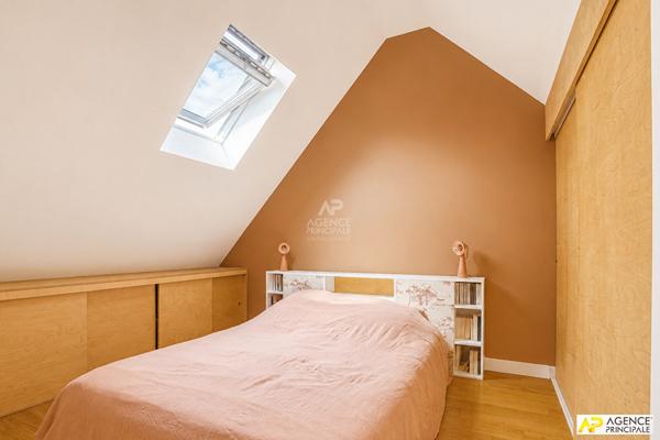 La Celle Saint-Cloud La Châtaigneraie - La Feuillaume sud - Maison 8 pièces 5 chambres, 185 m² habitables sur une parcelle de 460 m² 1 400 000 € **  - Référence  28176