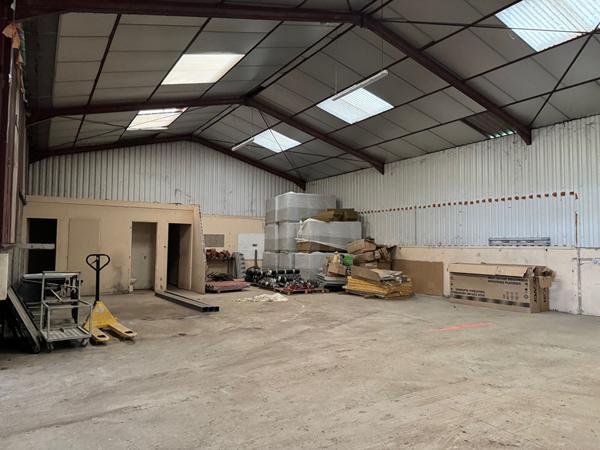 Entrepôt / local industriel