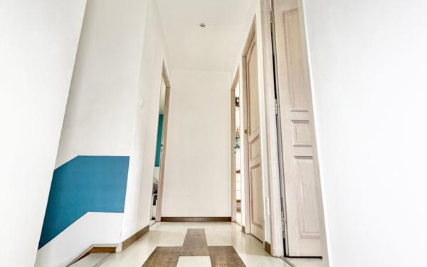 Maison à vendre    5 pièces • 169 m2 Chartres