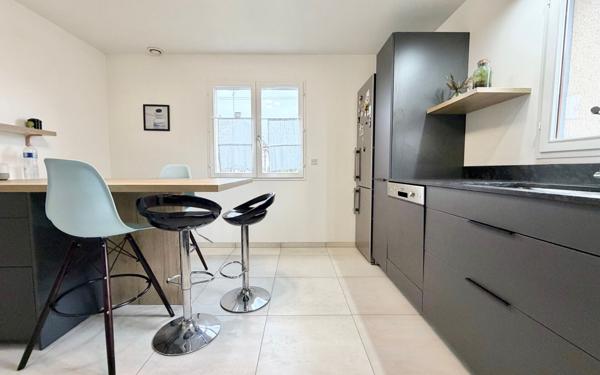 Maison à vendre    5 pièces • 169 m2 Chartres