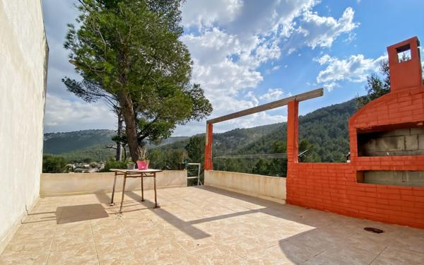 Immeuble à vendre    10 pièces • 274 m2 Marseille 11