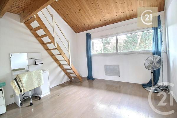 Maison à vendre  11 pièces - 284,06 m2 COUBRON - 93