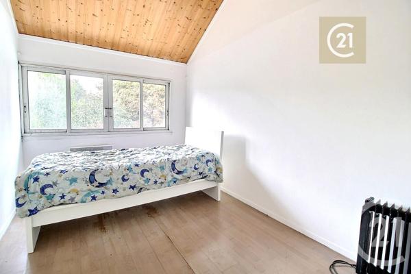 Maison à vendre  11 pièces - 284,06 m2 COUBRON - 93