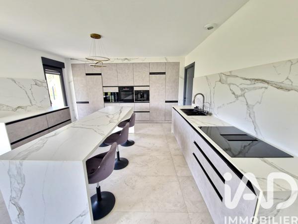 Maison à vendre 5 pièces 120 m² Châteauneuf-sur-Loire