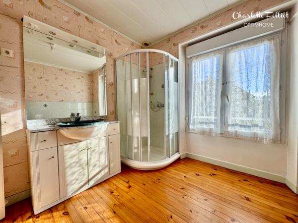 Maison de ville 108 m² – centre-bourg Pleurtuit – grand terrain et garage