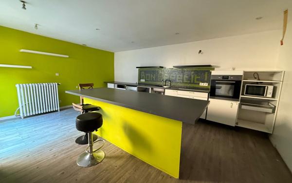 Maison à vendre    6 pièces •  Crécy-sur-Serre