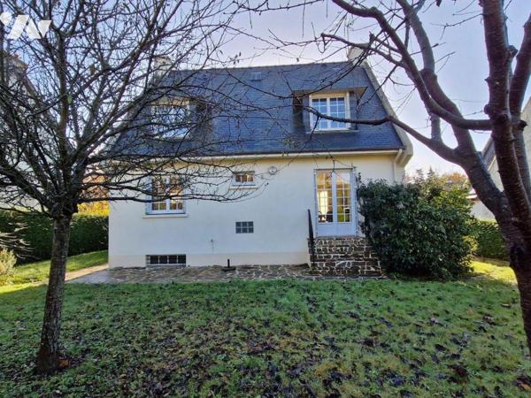 Votre office notarial vous propose à la vente en exclusivité 
Maison d'habitation individuelle...