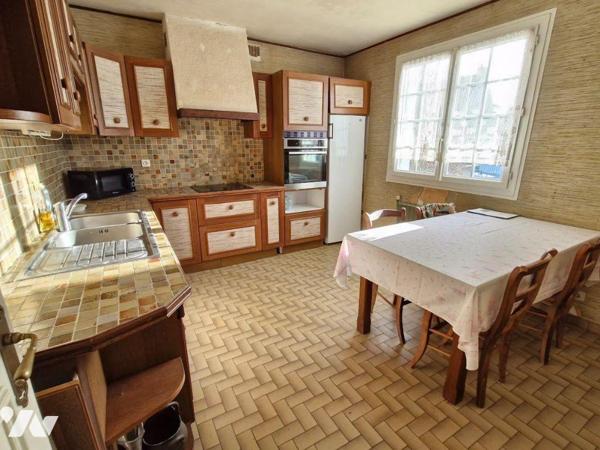 Votre office notarial vous propose à la vente en exclusivité 
Maison d'habitation individuelle...