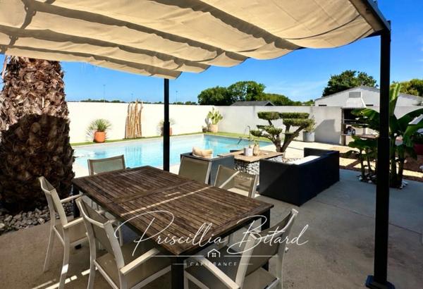 Belle maison familiale de plain-pied avec piscine et espace indépendant