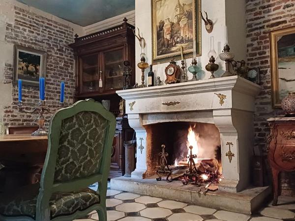 MANOIR