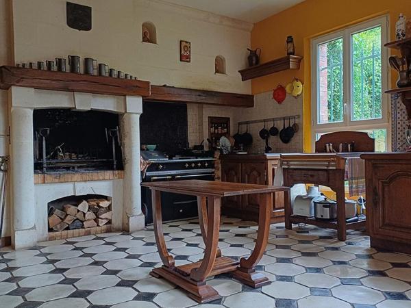 MANOIR