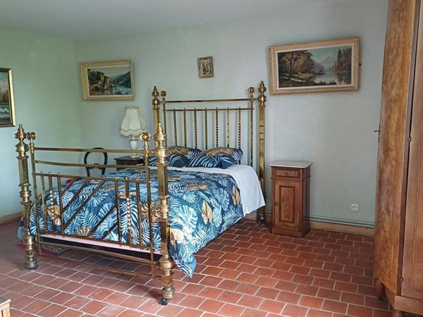 MANOIR