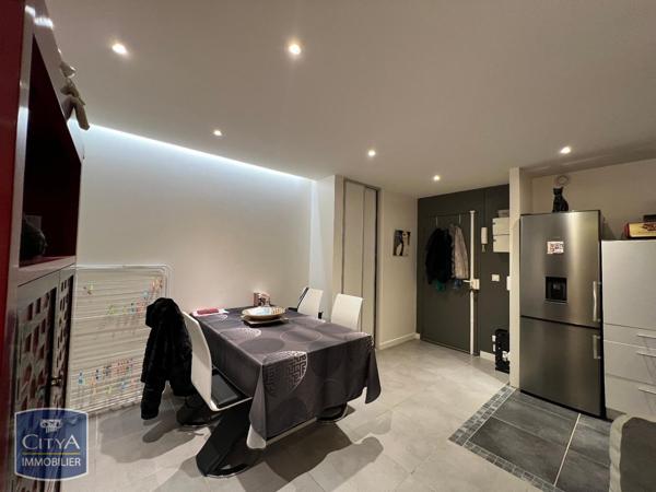 Appartement à louer 2 pièces 48.42m²