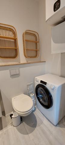 Grand studio T1 bis meublé avec coin cuisine et nuit séparé