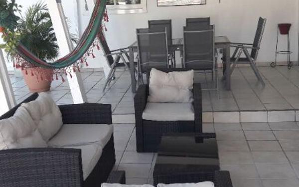 Appartement à vendre    4 pièces •  Le Gosier