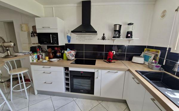 Appartement à vendre    4 pièces •  Le Gosier