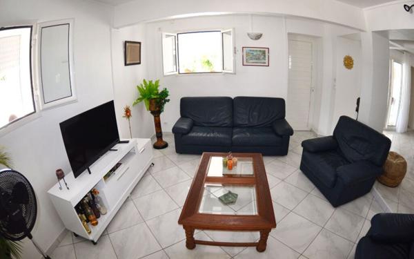 Appartement à vendre    4 pièces •  Le Gosier
