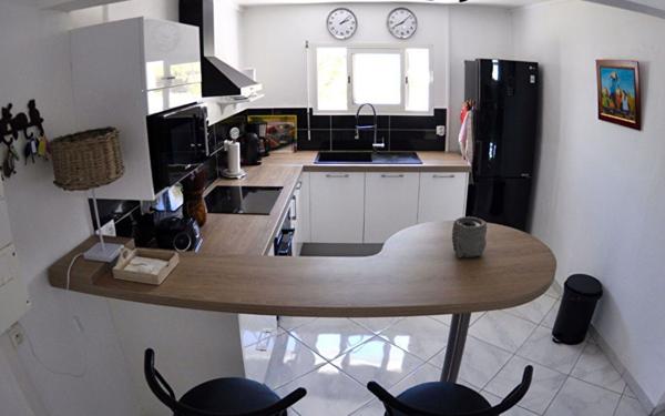 Appartement à vendre    4 pièces •  Le Gosier