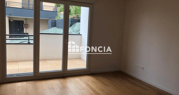 Location Appartement 2 pièces 52.16 m² - Sèvres 92310