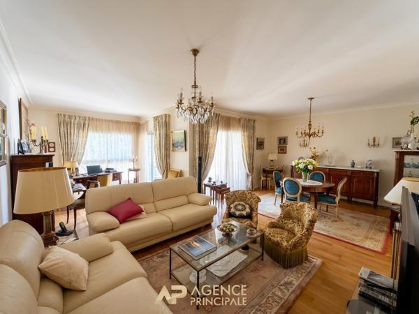 Appartement 116 m² - 3 chambres - 2 terrasses - garage - La Rochelle Médiathèque 762 850 € **  - Référence  MRJH754D1
