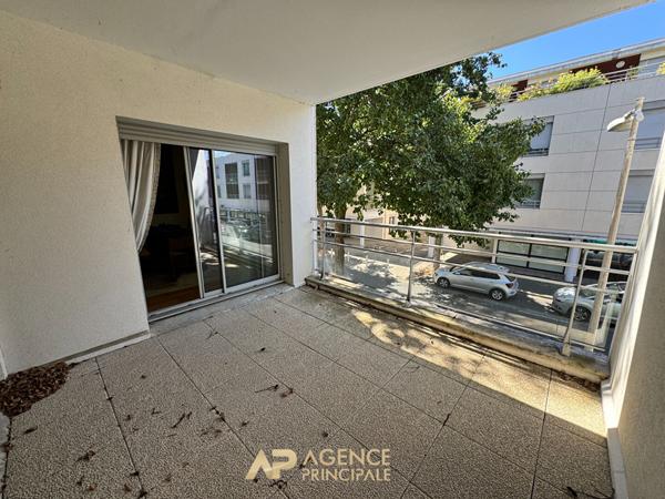 Appartement 116 m² - 3 chambres - 2 terrasses - garage - La Rochelle Médiathèque 762 850 € **  - Référence  MRJH754D1