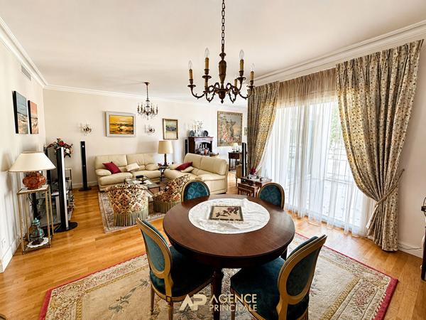 Appartement 116 m² - 3 chambres - 2 terrasses - garage - La Rochelle Médiathèque 762 850 € **  - Référence  MRJH754D1