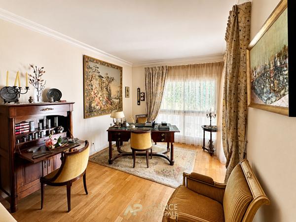 Appartement 116 m² - 3 chambres - 2 terrasses - garage - La Rochelle Médiathèque 762 850 € **  - Référence  MRJH754D1