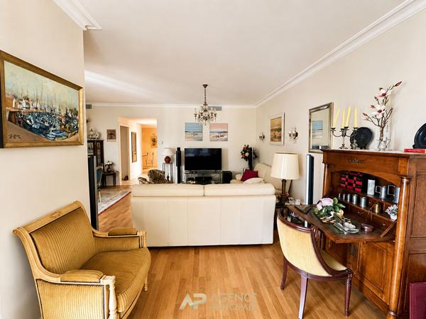 Appartement 116 m² - 3 chambres - 2 terrasses - garage - La Rochelle Médiathèque 762 850 € **  - Référence  MRJH754D1