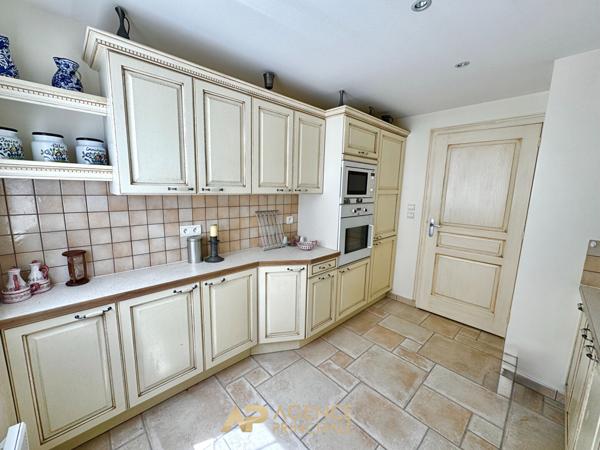 Appartement 116 m² - 3 chambres - 2 terrasses - garage - La Rochelle Médiathèque 762 850 € **  - Référence  MRJH754D1