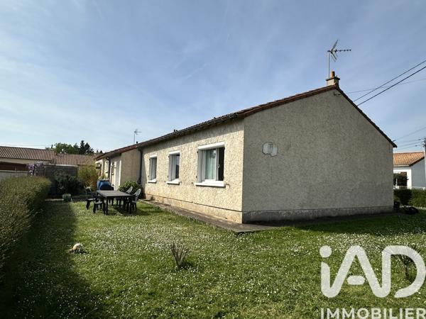 Maison à vendre 4 pièces 78 m² Sauzé-Vaussais