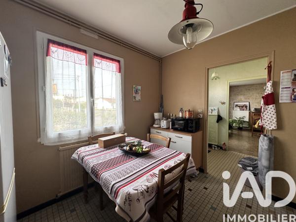 Maison à vendre 4 pièces 78 m² Sauzé-Vaussais