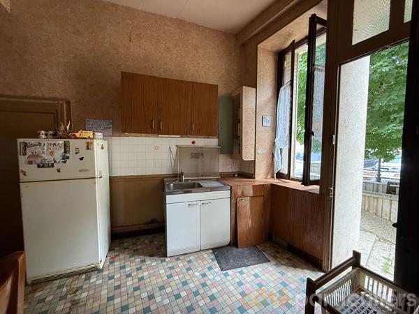 Vente
                Maison90,53 m² - 5 Pièces -
                    SAINT AMAND MONTROND (18200)
